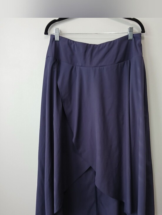 HALARA Dresses & Skirts - Halara Breezeful High Waist High Low Ruffle Skirt 2 In 1 With Shorts Size Large